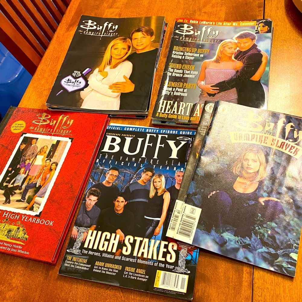 Buffy the Vampire Slayer Yearbook & Magazines